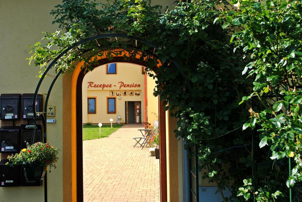 Hotel Sport - Relax Buky à Františkovy Lázně Extérieur photo